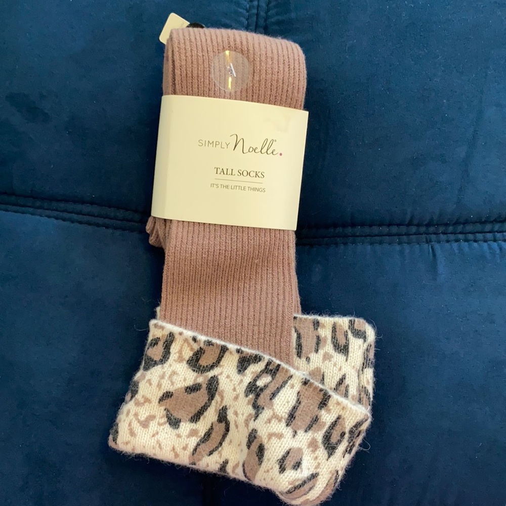 🆕5/$20🎉 Simply Noelle Socks